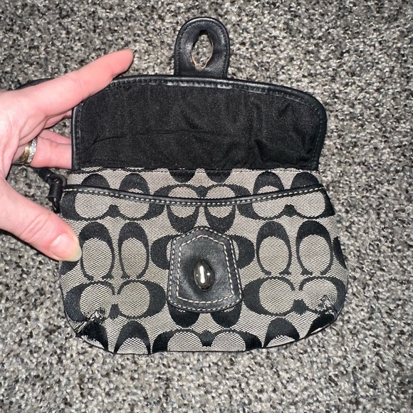 Coach Black and Gray Signature Wristlet - Picture 3 of 9